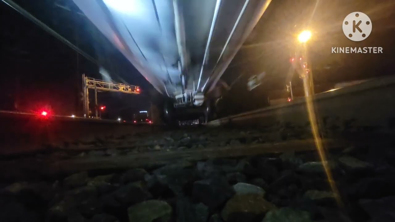 2 Trains
