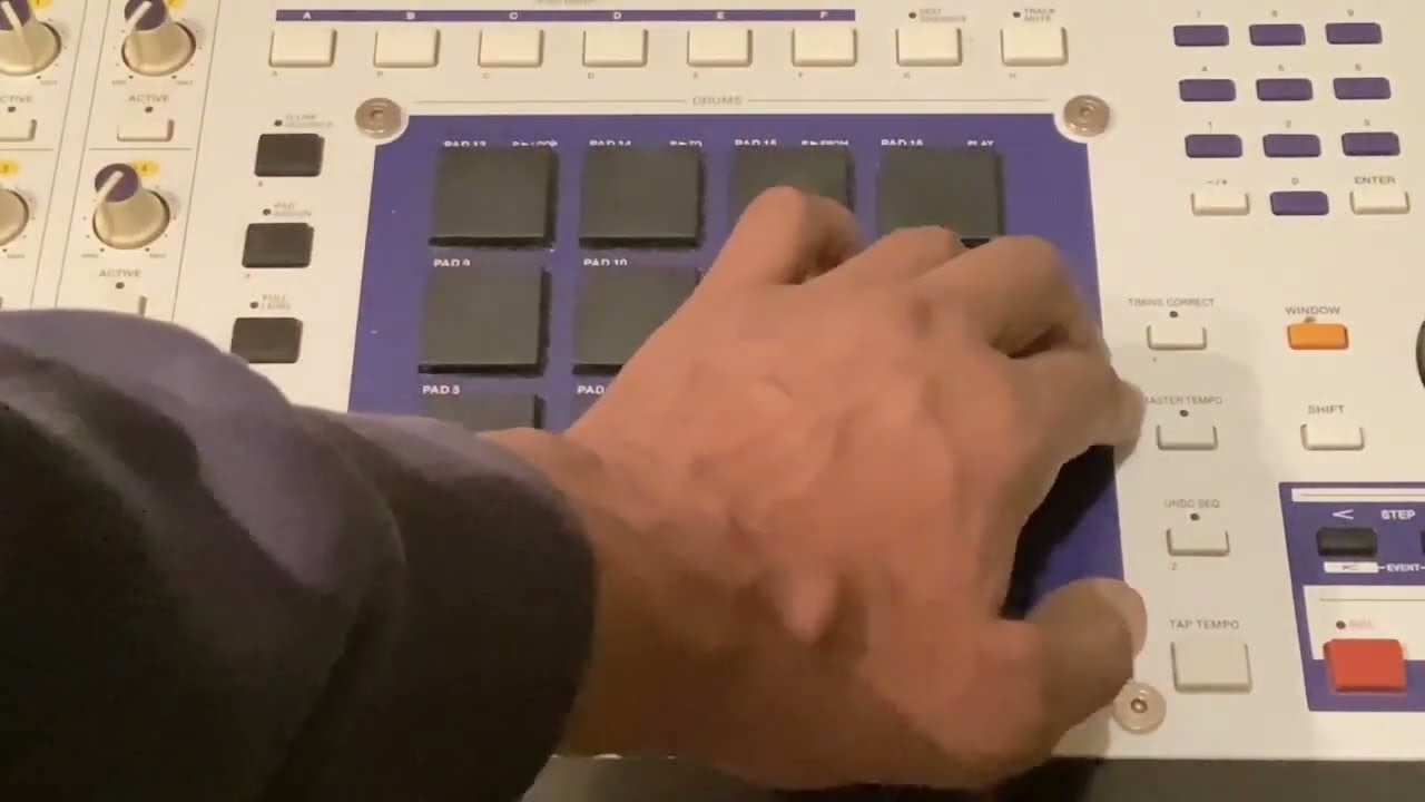 The Akai MPC 4000 And Why You Should Buy One PT 3 | Note Repeat And Erase Buttons Explained !!