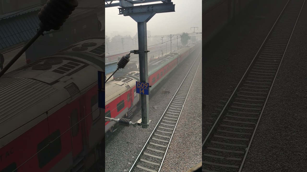 12409-Hazrat Nizamuddin Gondwana Express 