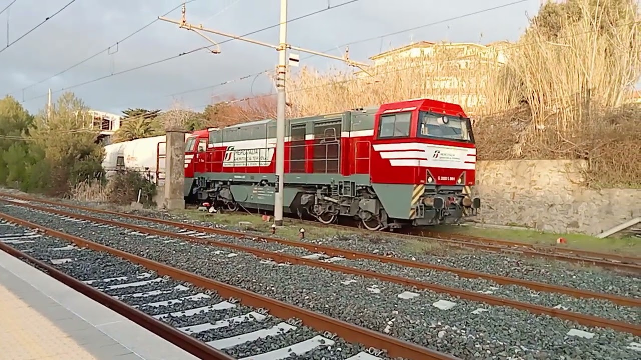 Treni Merci il Biancone Solvay in arrivo dalla cava di San Carlo a S. Vincenzo 