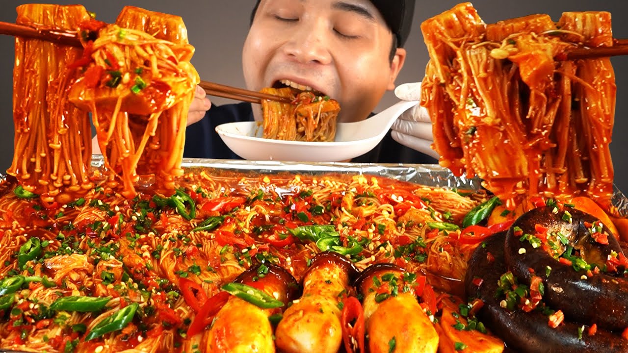 핵불닭소스 넣은 매운팽이버섯통순대 먹방~!! 리얼사운드 ASMR social eating Mukbang(Eating Show)