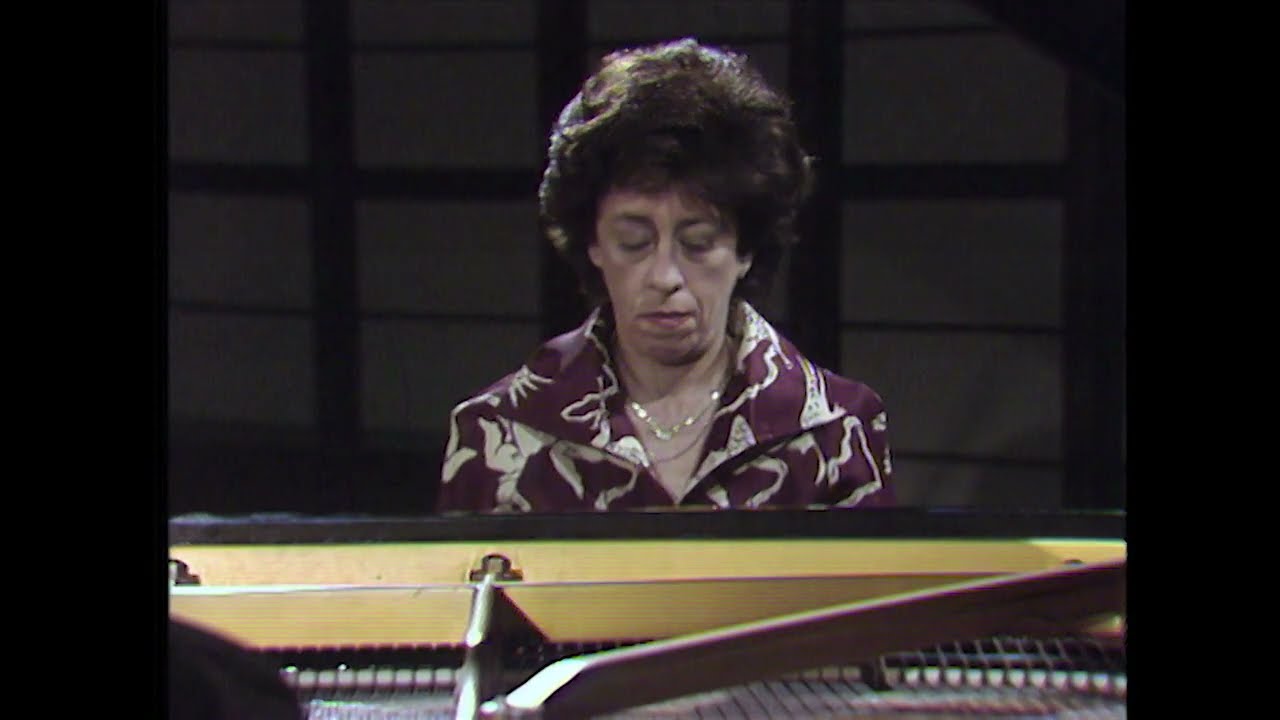 Dinorah Varsi plays Chopin op.10/12 (Revolutionary)