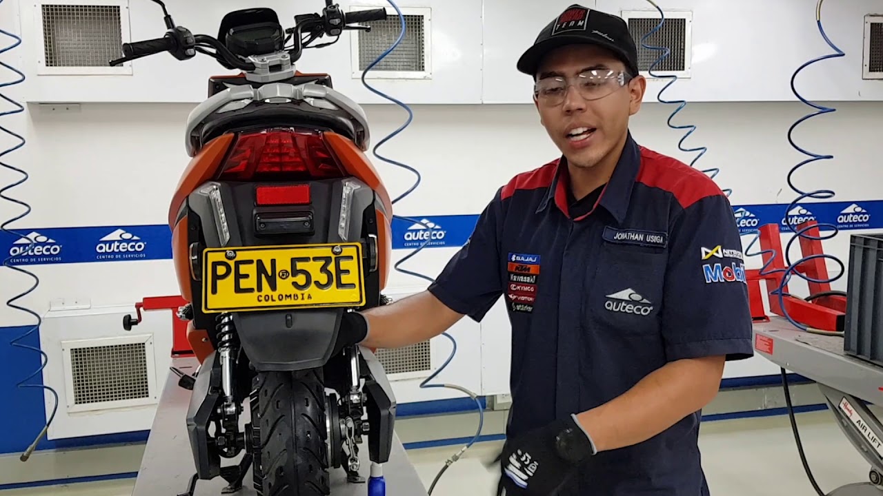 ¿Cómo despichar la llanta de una moto eléctrica?