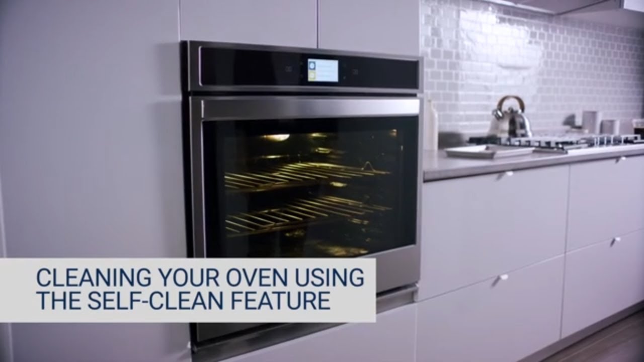 Как использовать функцию самоочистки духового шкафа KitchenAid&reg;