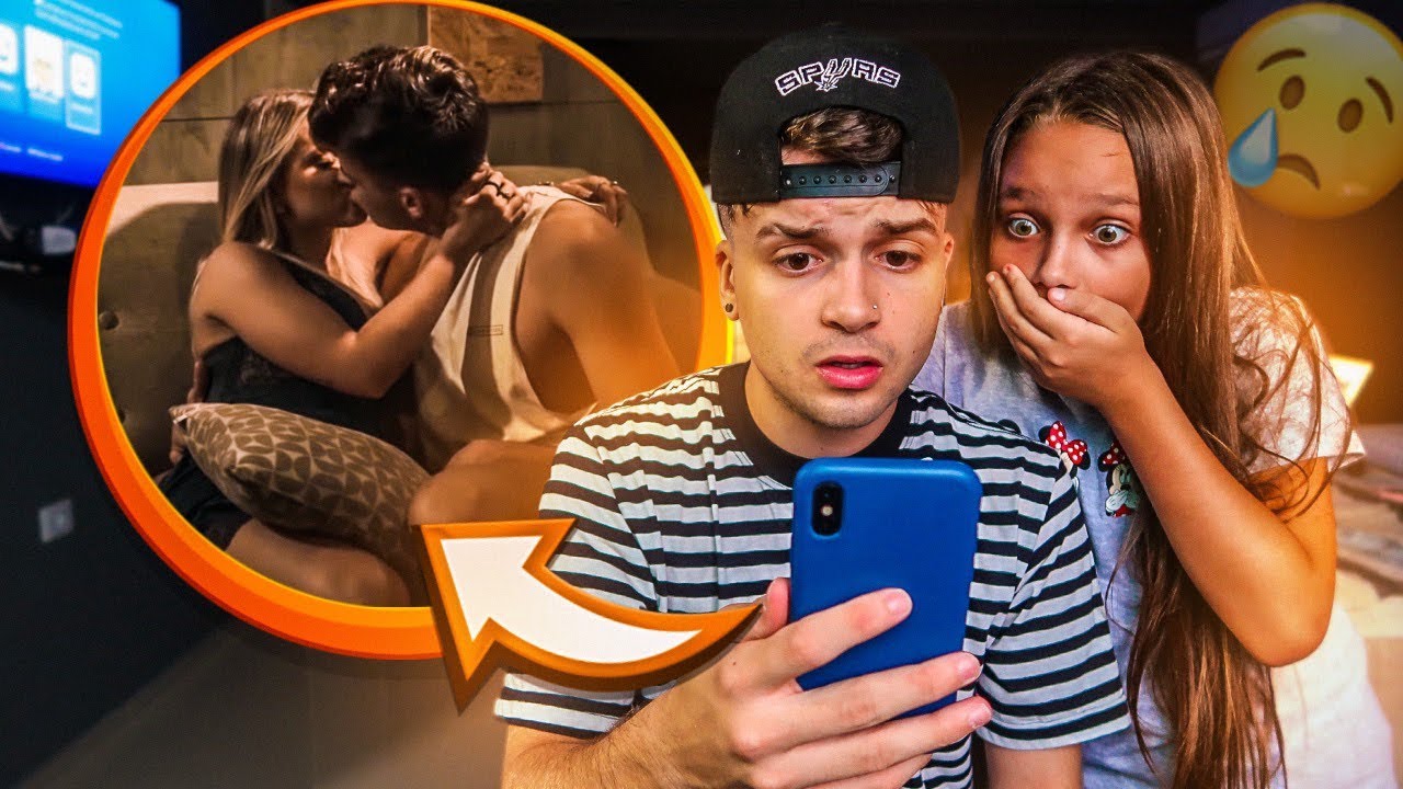 REAGINDO a Carol Bresolin BEIJANDO o Jon Vlogs! *Fiquei com ciúmes*