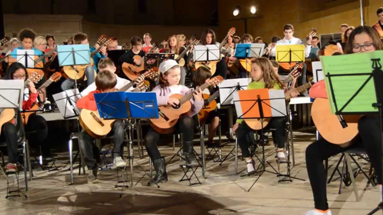 FESTIVAL D'ORCHESTRES DE GUITARES TONNERRE MARCHE LUNAIRE Erik Marchelie
