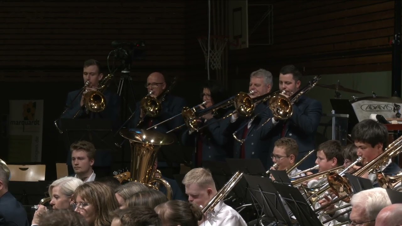Die Orchester des Musikvereins spielen gemeinsam zur Eröffnung des Konzerts | MVM Wunschkonzert 2025