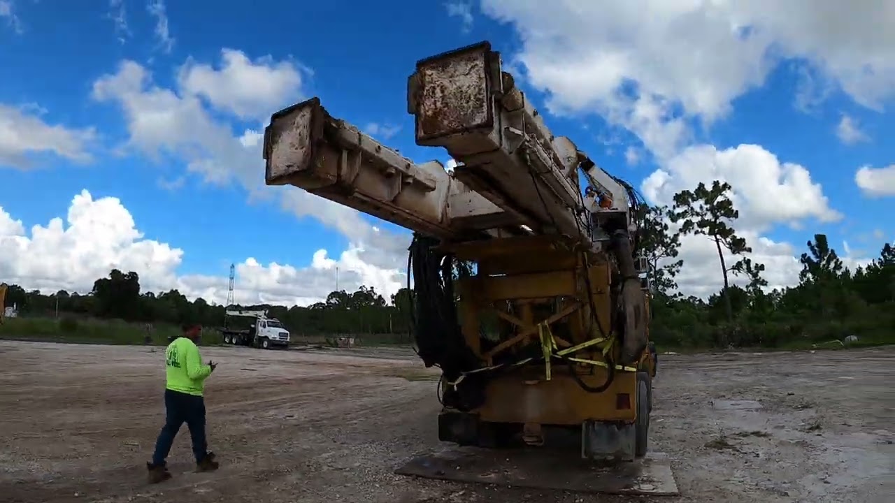 Hauling a 95 000 pound drill rig
