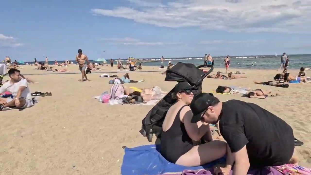 Benidorm's Coastal Charm: A 4K Beachfront Stroll | Espa&ntilde;a's Best 2023