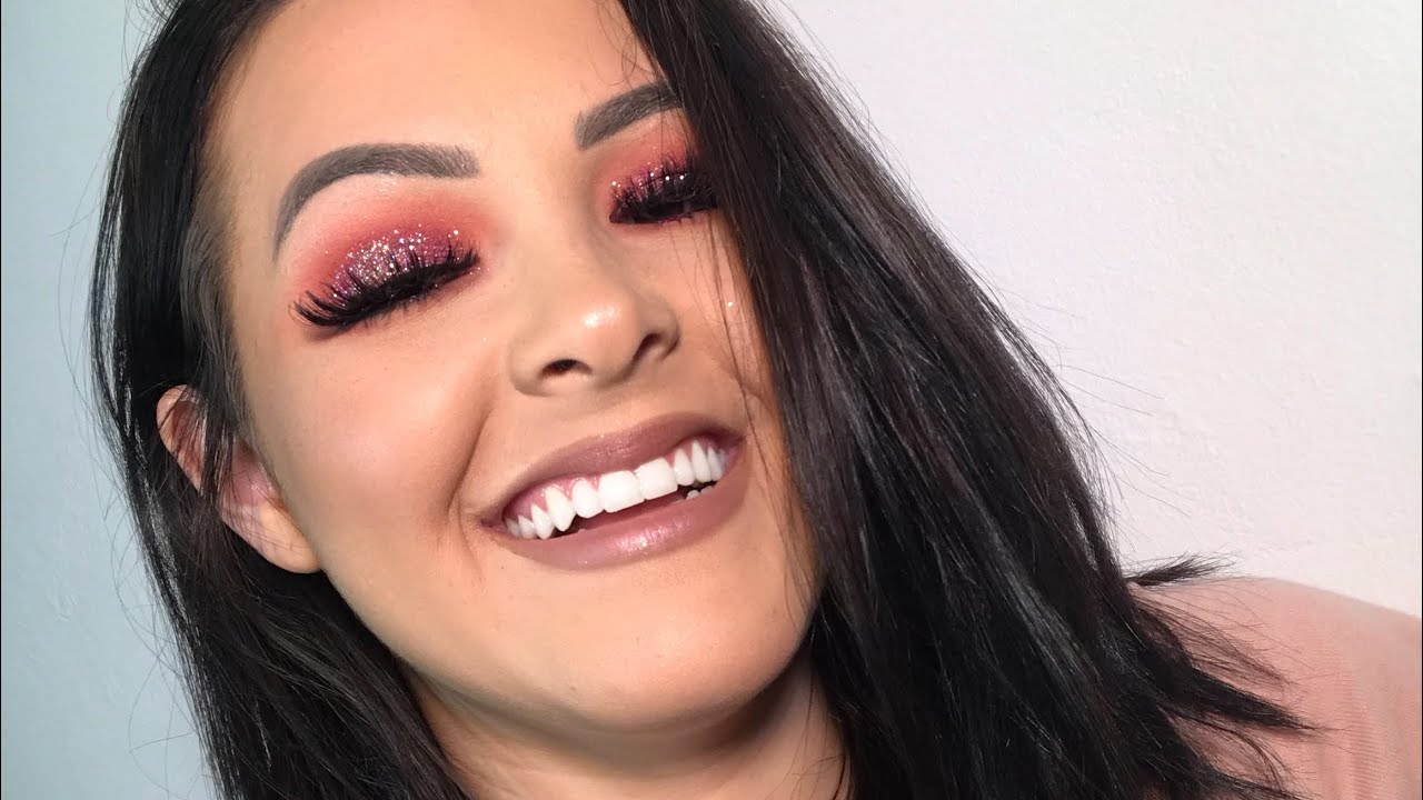 Maquiagem Smokey com Glitter  | Como aplicar Glitter
