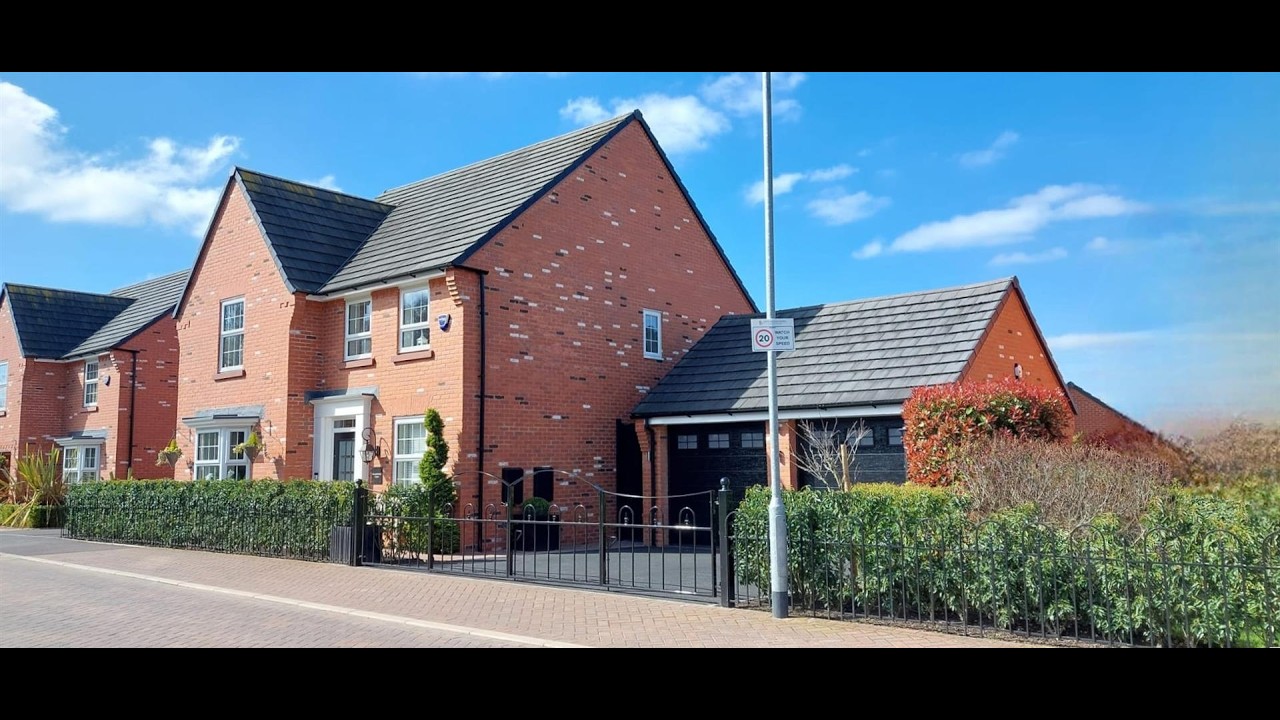 Yew Crescent, Somerford, CW12 4ZG