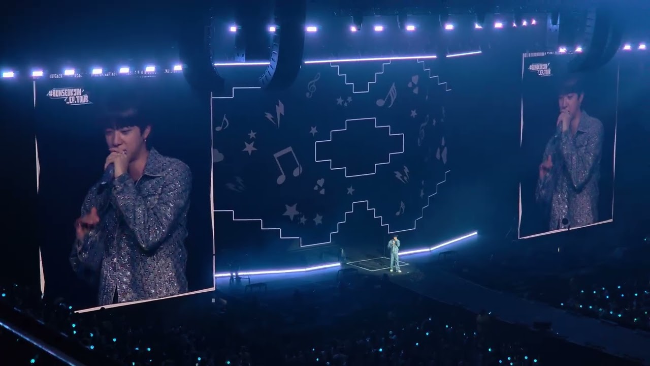 BTS Jin | Opening Ment & Don't Say You Love Me @ Prudential Center Night One - Newark, NJ 