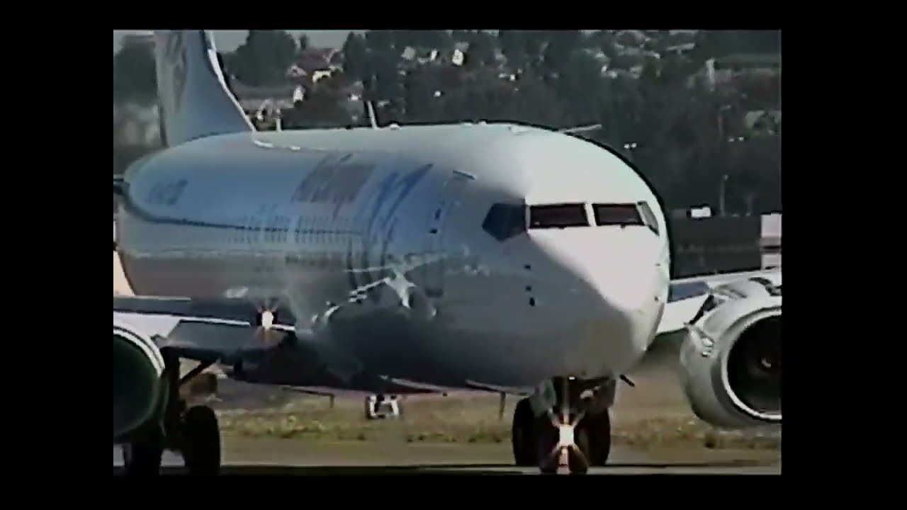 BFI - Air Europa EC-KEO 737-800 new at Boeing Field