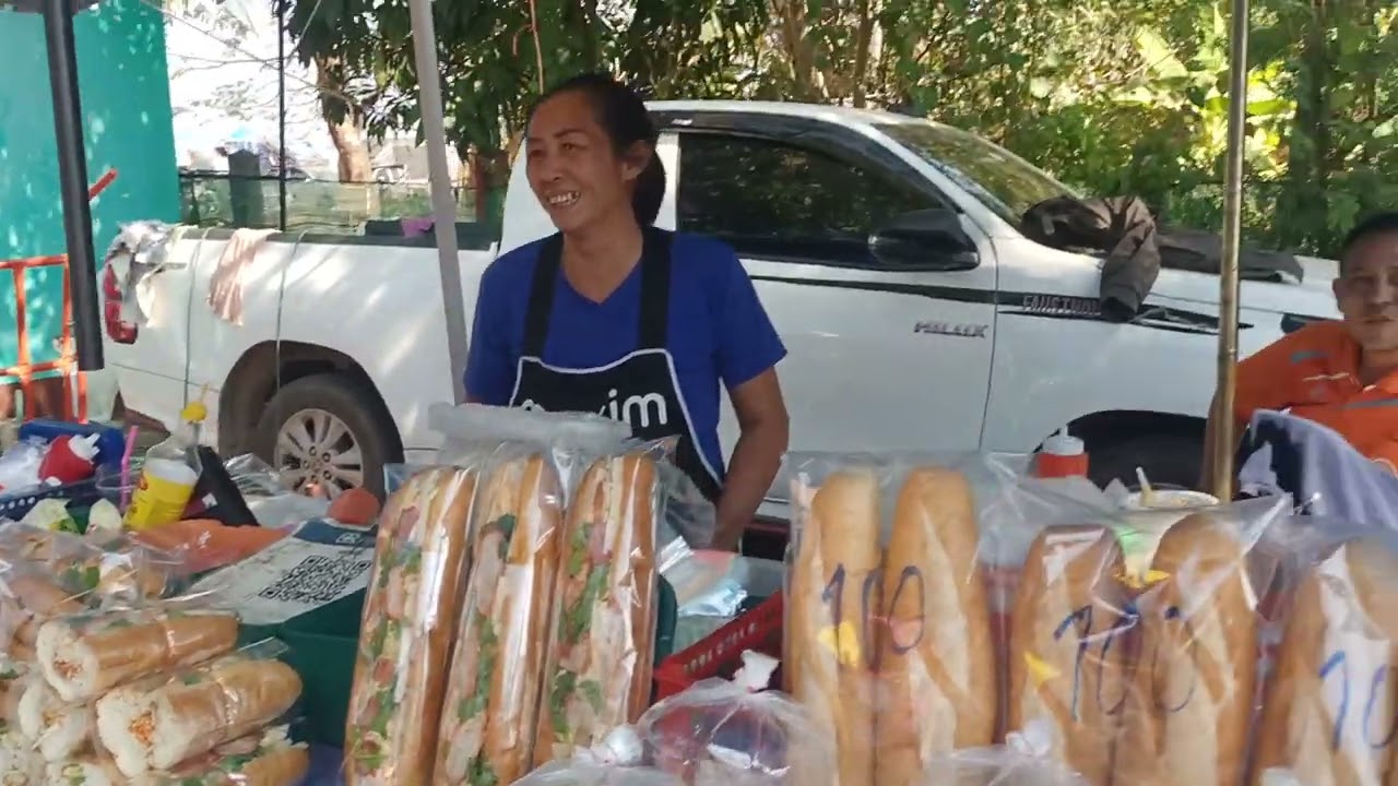 ตลาดนัดจุดผ่อนปรนไทย-ลาวบ้านเปงจาน