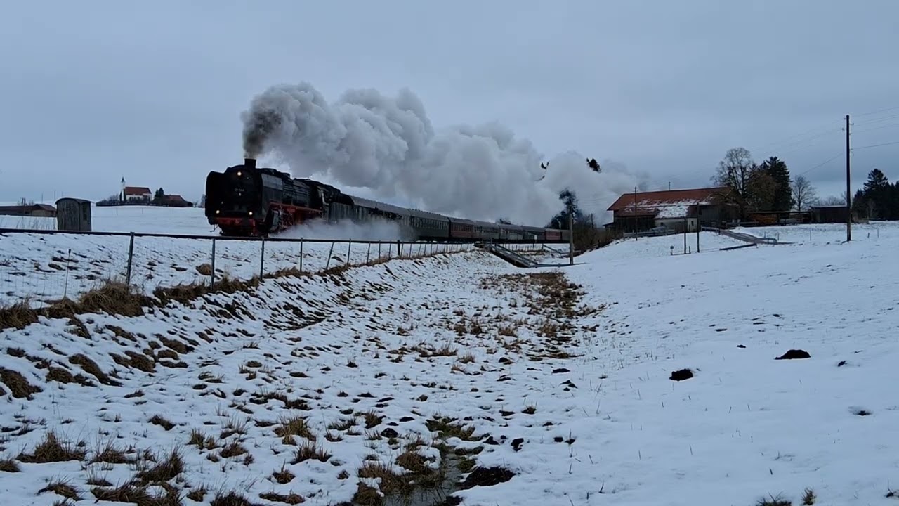 Bodensee-Express 2026 des BEM mit 01 066 und V100 1365