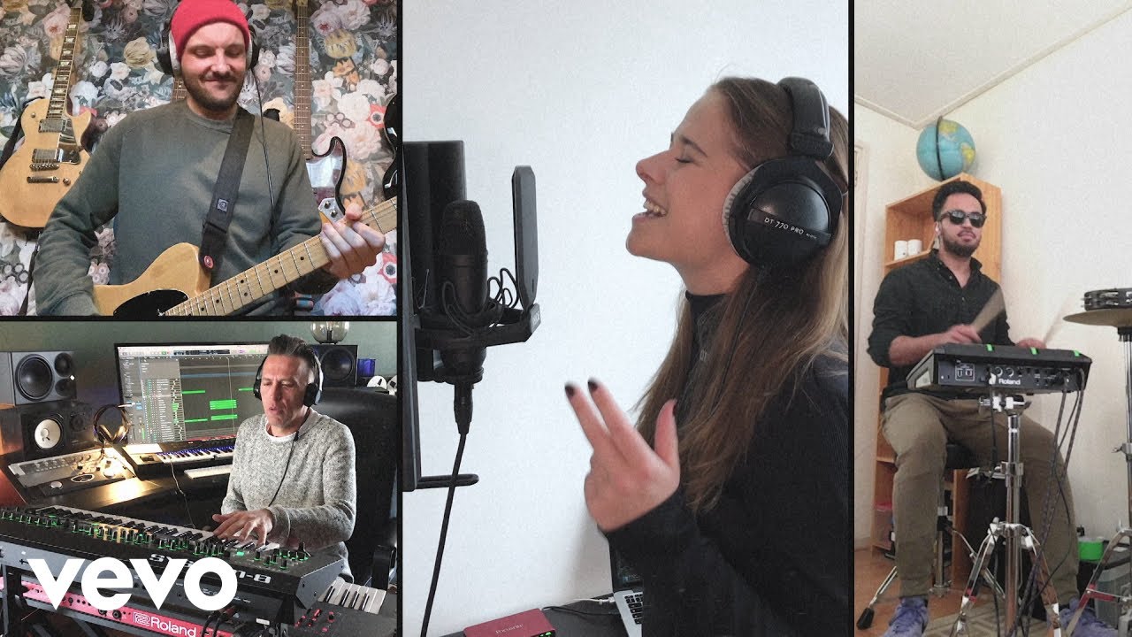 Laura Tesoro - Press Pause (Live From Home)