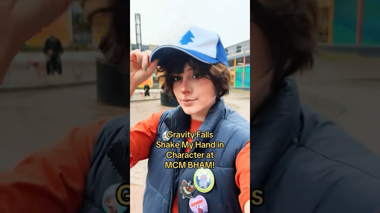 Gravity Falls 🌲 Shake Dipper&rsquo;s Hand in Character! (MCM Bham) #gravityfalls #bookofbill #dipperpines