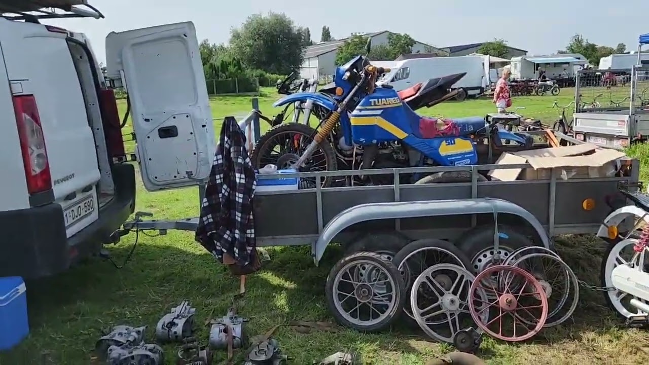 Oldtimer brommer treffen & beurs Wellen Belgium 2023 / Classic Moped show and parts in Belgium 2023