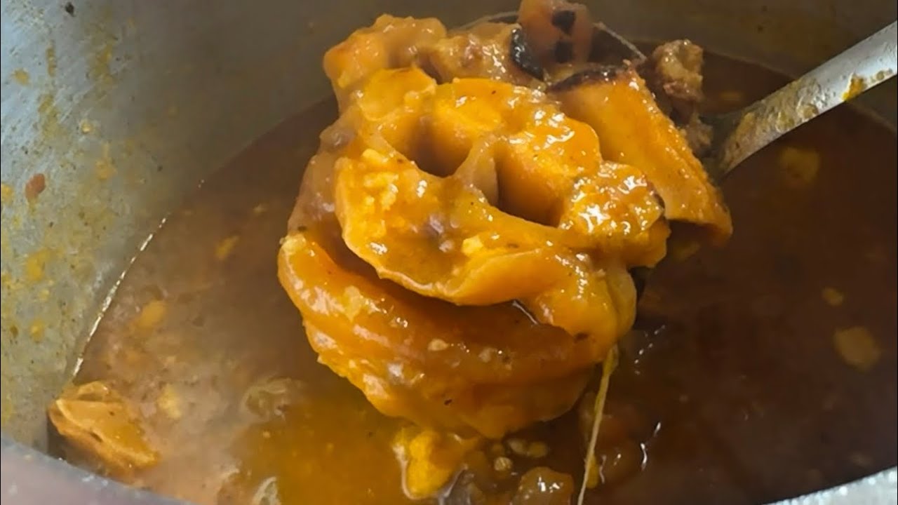 PIR&Atilde;O DE MOCOT&Oacute; E BUCHO - COMIDA RAIZ 