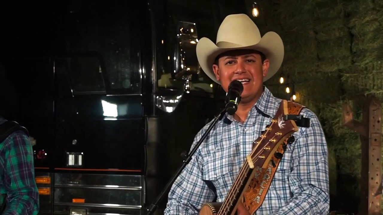 Los Huracanes Del Norte - Corridos Mamalones  [En Vivo Desde El Rancho]
