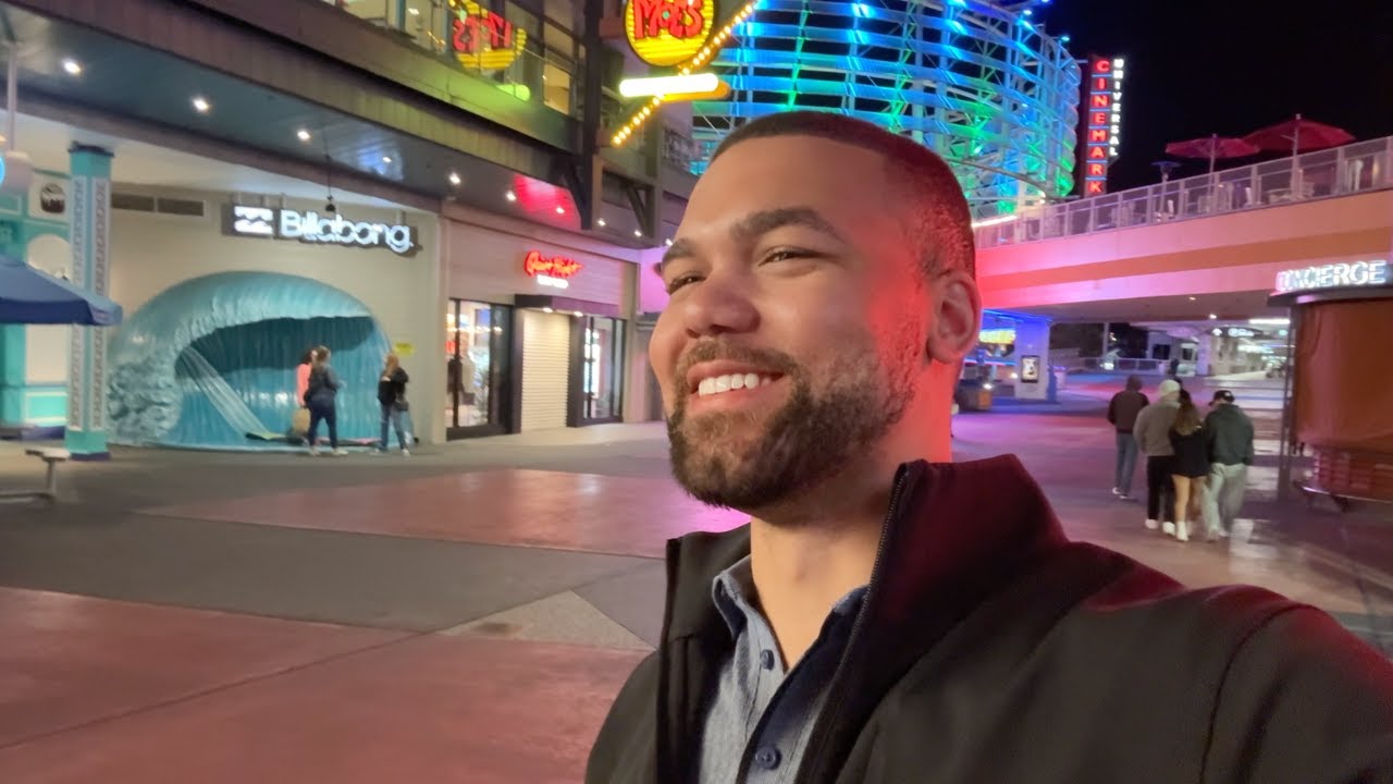 Universal Orlando for Adults | City Walk Nightlife Fun | Bar Hopping for my Birthday!!