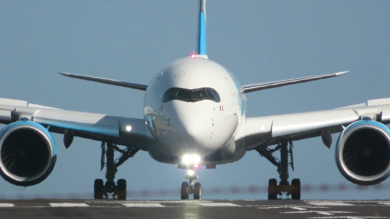 Arrivée de Paris-Orly ,vol FrenchBee 700 ,A350-1000, F-HMIX