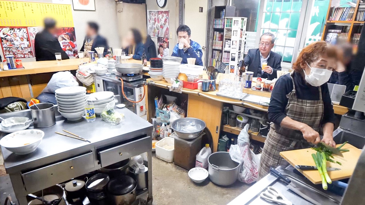 78-year-old grandmother who sleeps 4 hours and works alone every day, because of running shop.