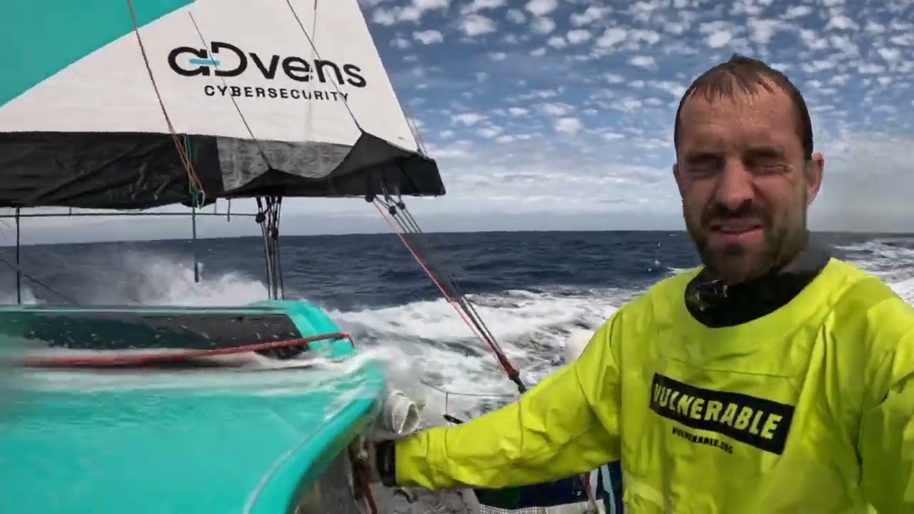 Accrochez vous ! Let's ride an IMOCA on the Vendée Globe with Sam Goodchild !