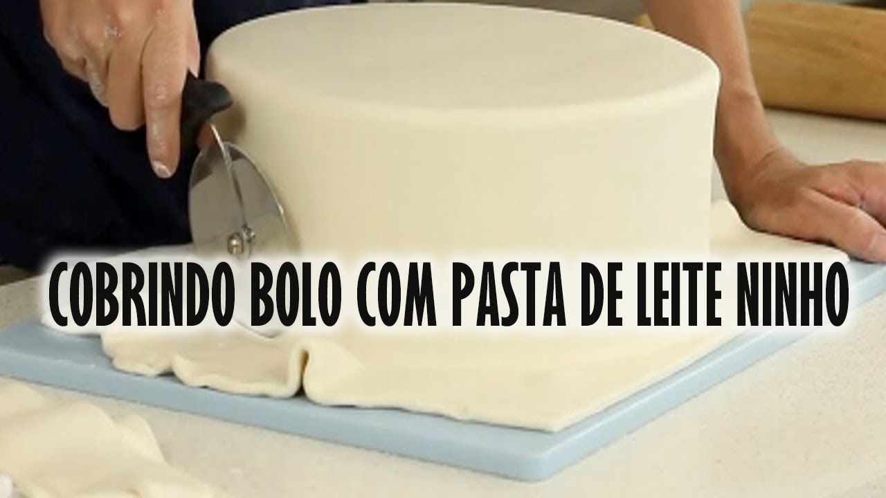 COBRINDO BOLO PASTA DE LEITE NINHO QUE NÃO RACHA TONALIDADE BRANCA |Receitas de Alexandre Alarcão