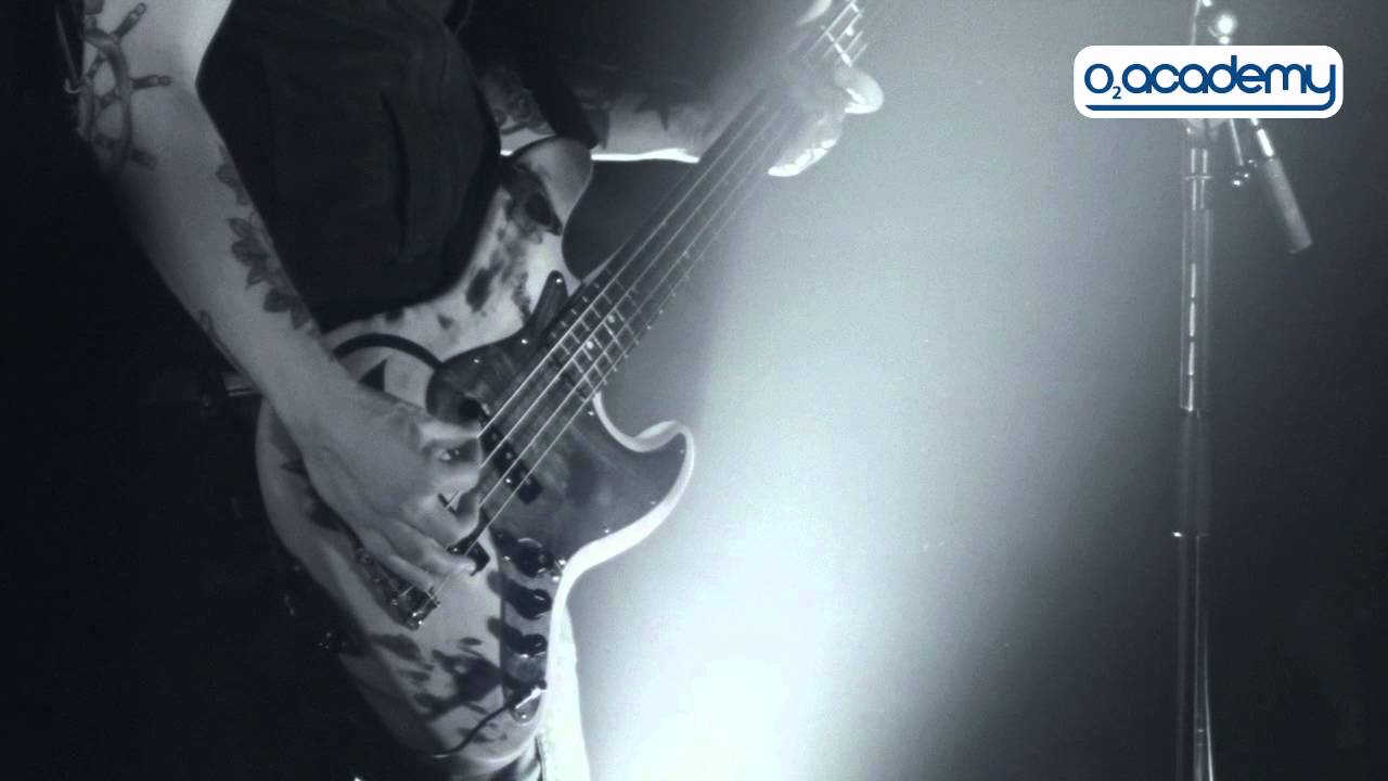 Angels & Airwaves Live - 'Surrender' in Slow-Motion