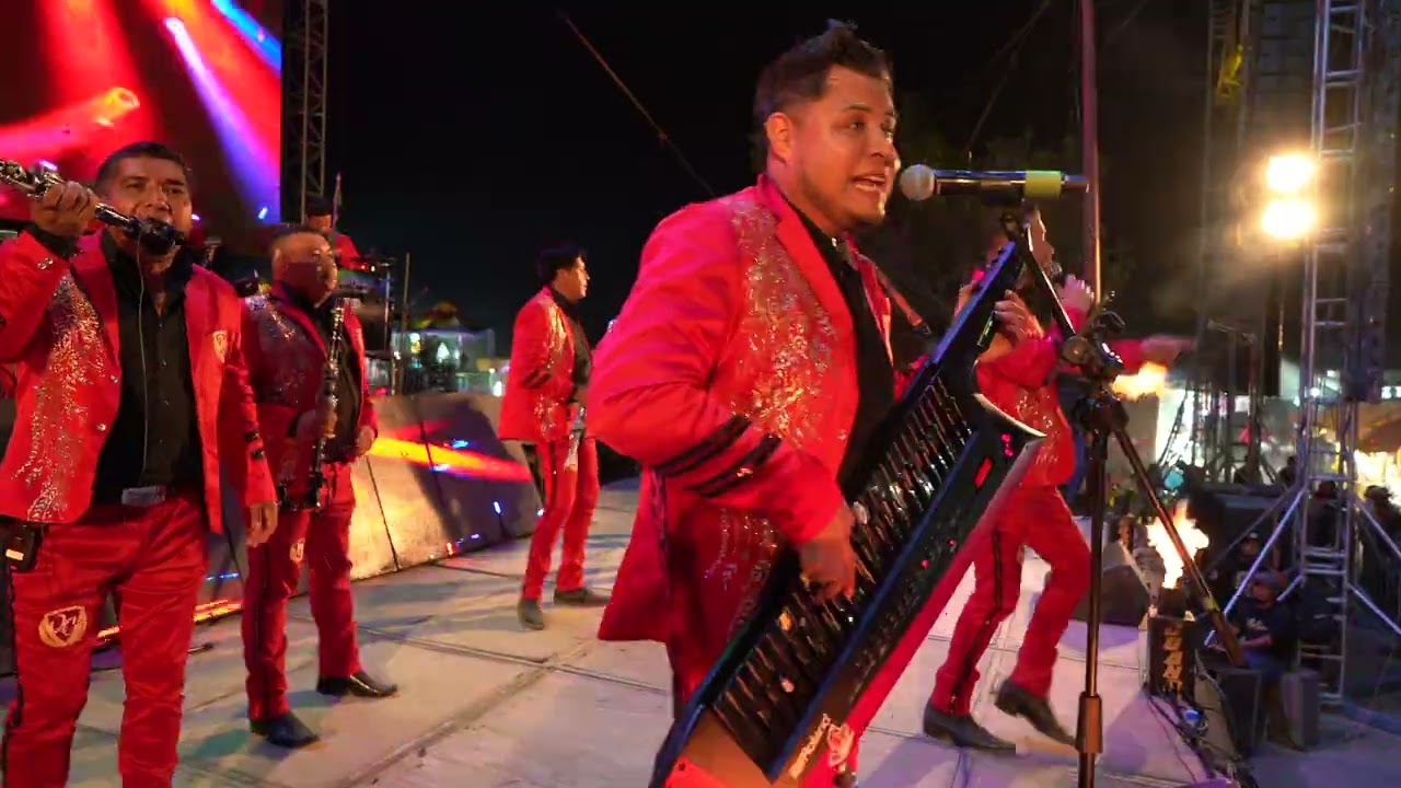 Popurrí Mi Banda El Mexicano - Ubil Silva Y Su Quiubo Cuando (En Vivo 2026)