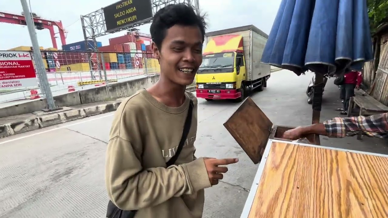 tahu grejot pelabuha tg priok