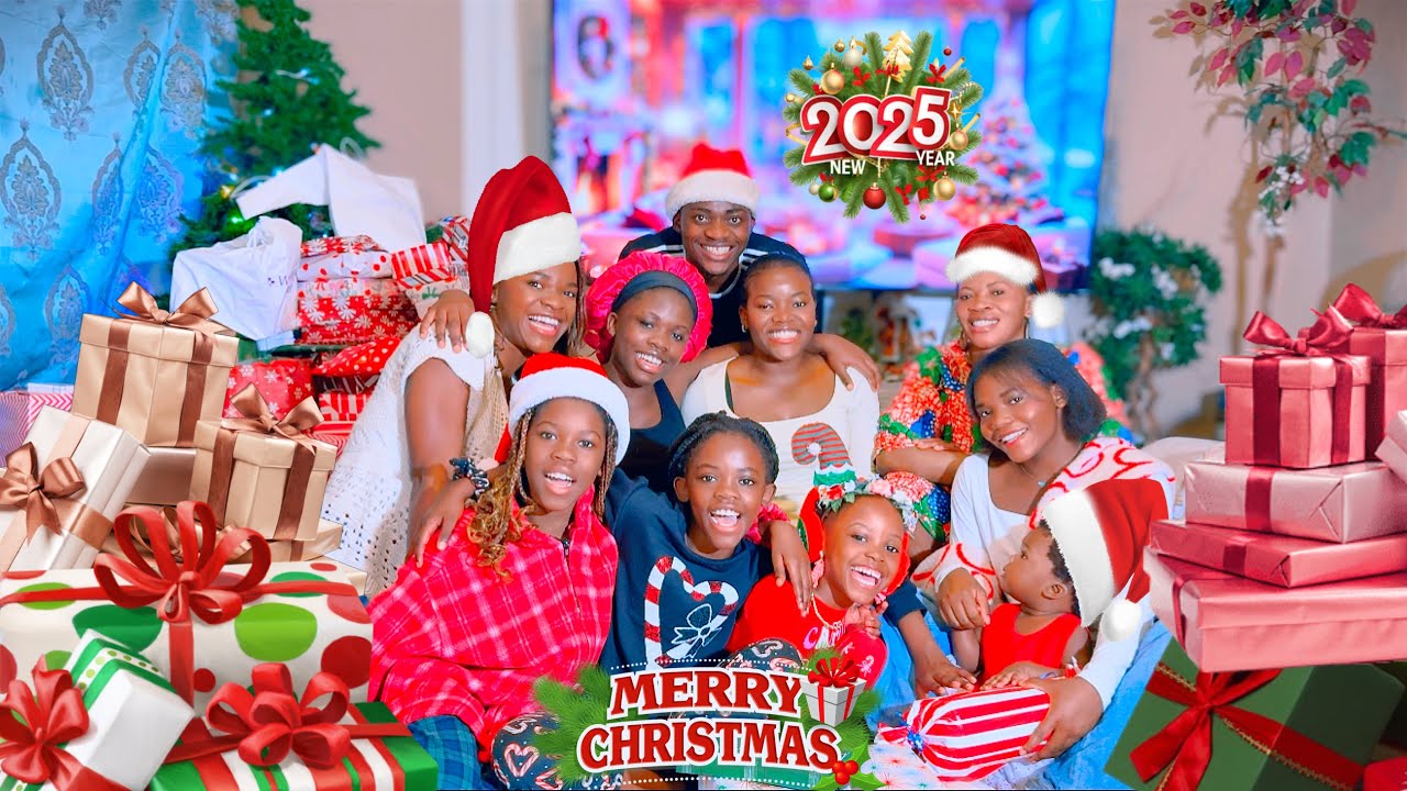 CHRISTMAS MORNING SPECIAL 2025: Opening Presents! 🎁 