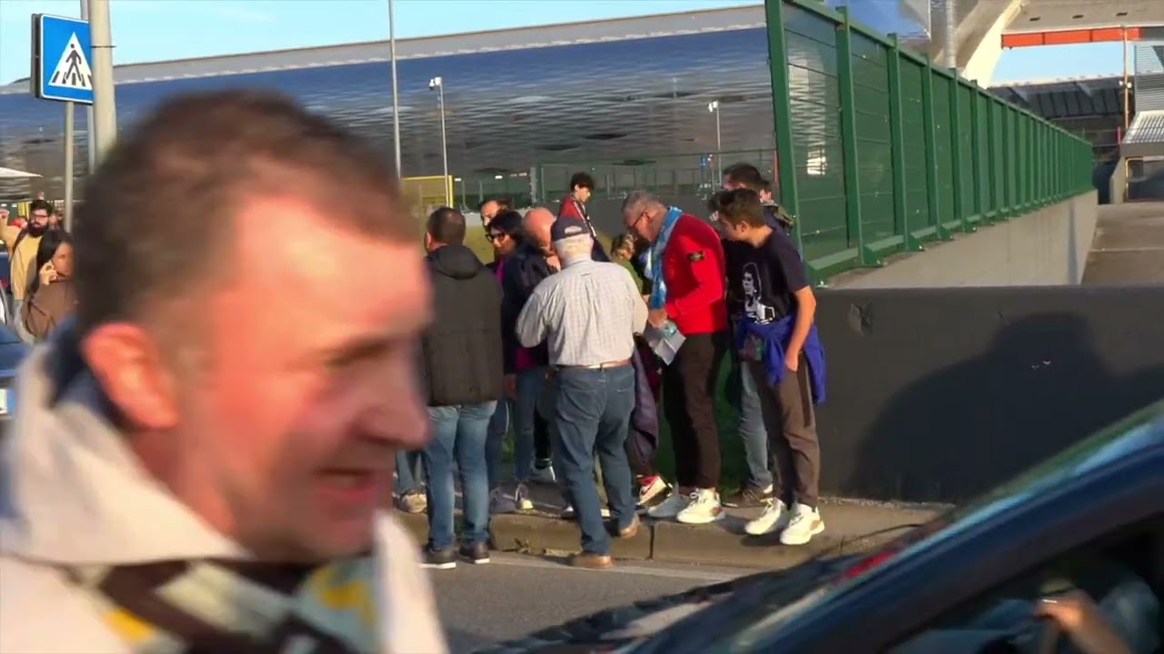 Napoletani insultati, interviene la Polizia! 😨 Udinese Napoli LIVE