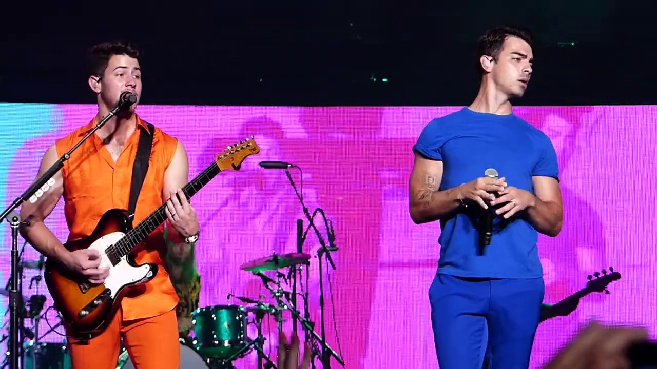 Cake by the Ocean - Jonas Brothers - Happiness Begins Concert Tour - Boston, MA [8/17/2019]