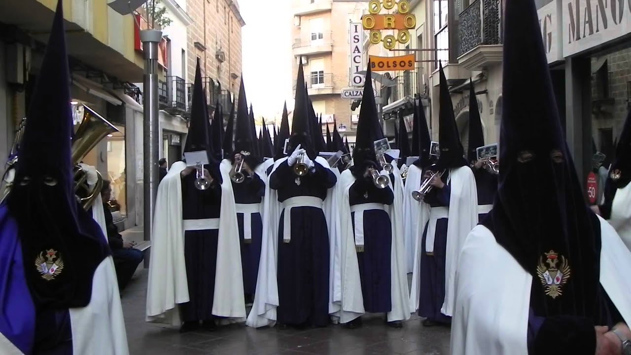 Banda cabecera Nazareno Linares 2016 Corazones Morados