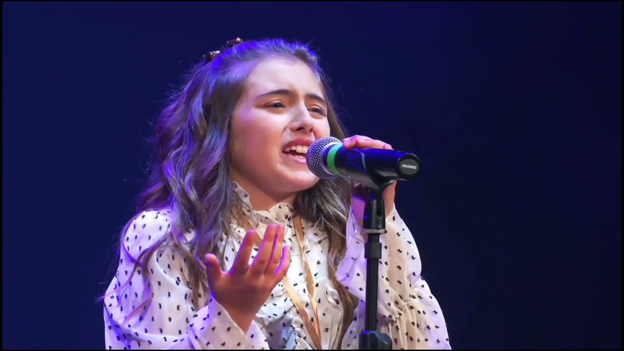 #Mariapaola canta 