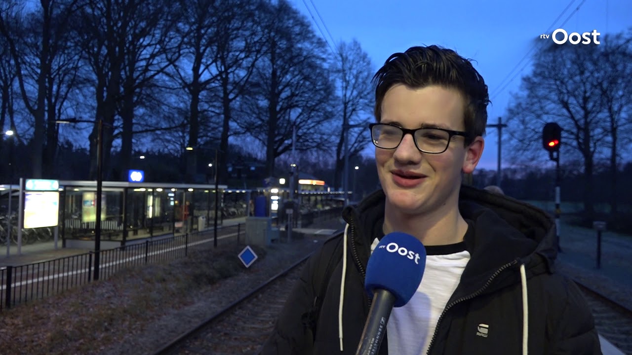 Bomvolle treinen tussen Enschede en Zwolle: Plaatselijk Belang Heino verzamelt klachten