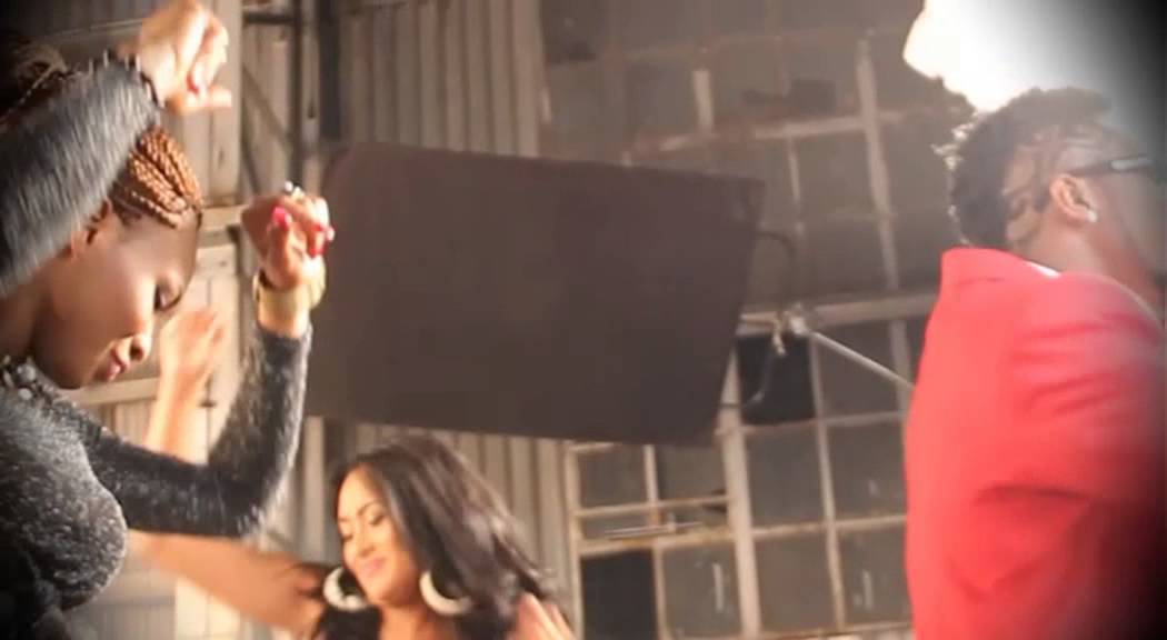 Esoro 1 - Put it (Behind the scene)