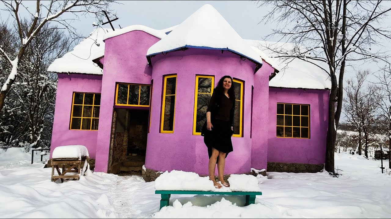 −21°C The rural life of a young family in the winter The biggest snowfall in the Carpathian Mountain