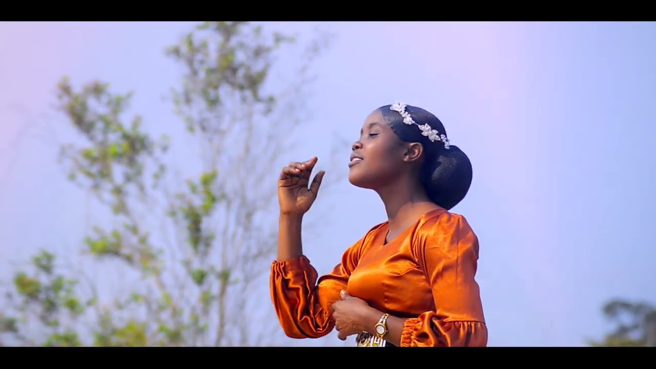 NZELA YA LOLA(Cover) - Rebeca VICENTE - (Clip Oficial)