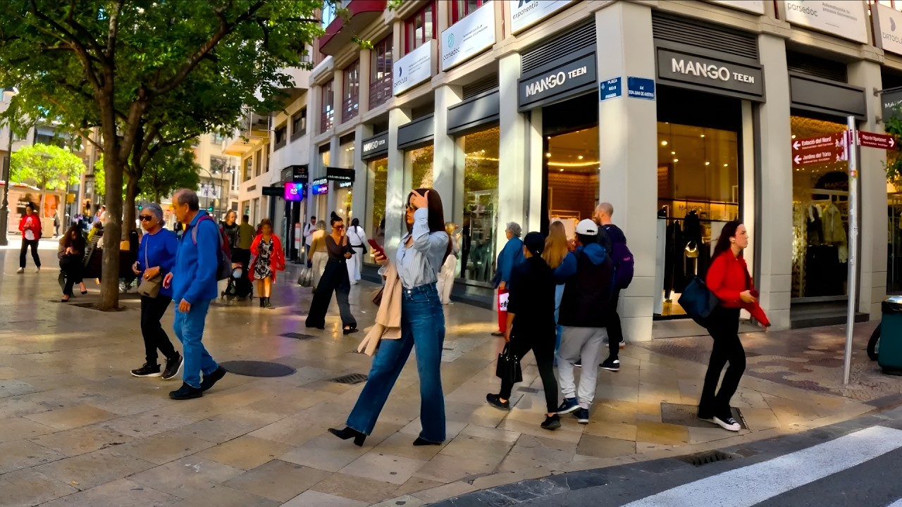 This Is NOT the Spain Tourists Expect 🇪🇸 | Valencia After-Work City Life (4K Walk)