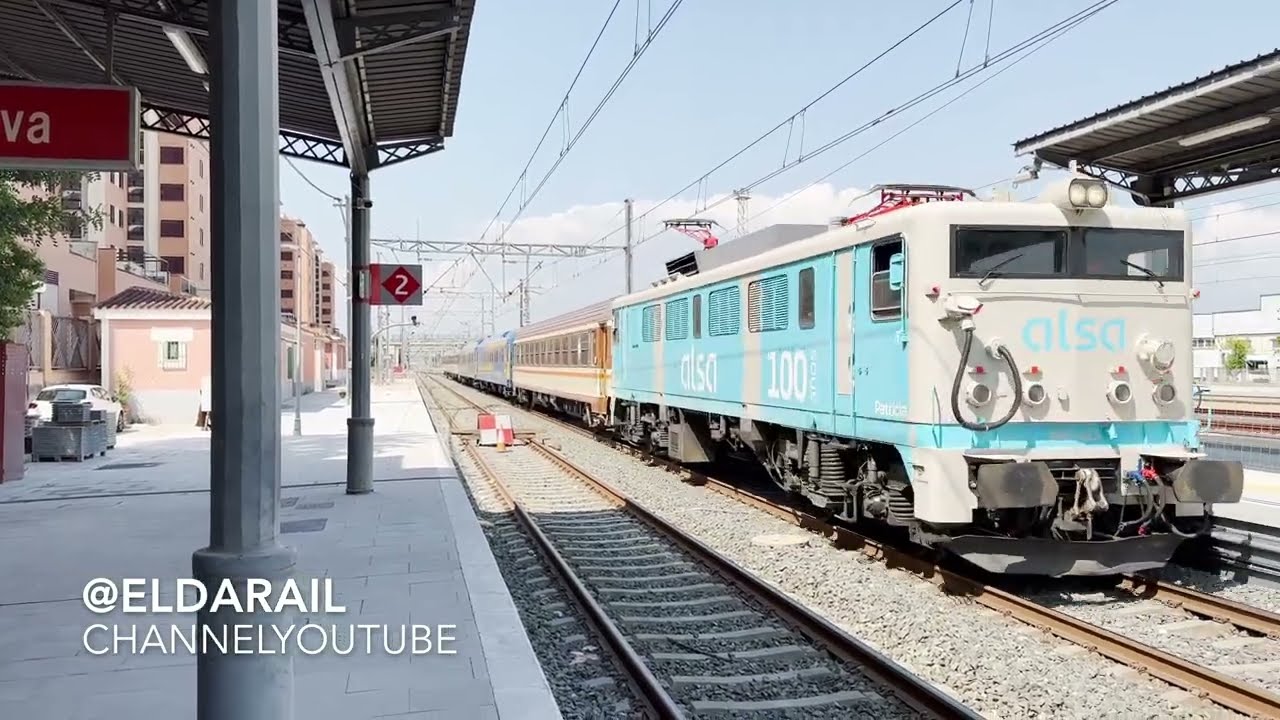 Locomotora 269-413 (ALSA) + TREN DE LOS 80 (AAFM) en la estación de Játiva.#eldarail