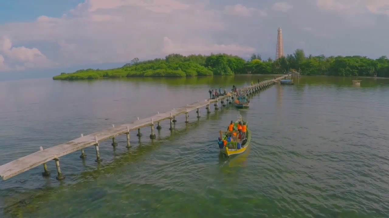 Eksotis pulau biawak di Indramayu