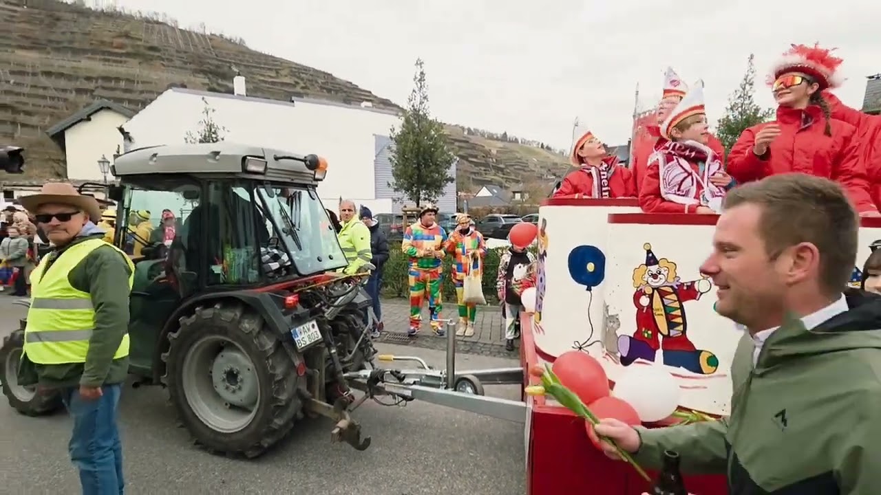 Heike von #ok4tv  beim Karnevalsumzug 2026 in Walporzheim – Tradition, Gemeinschaft und Engagement. 
