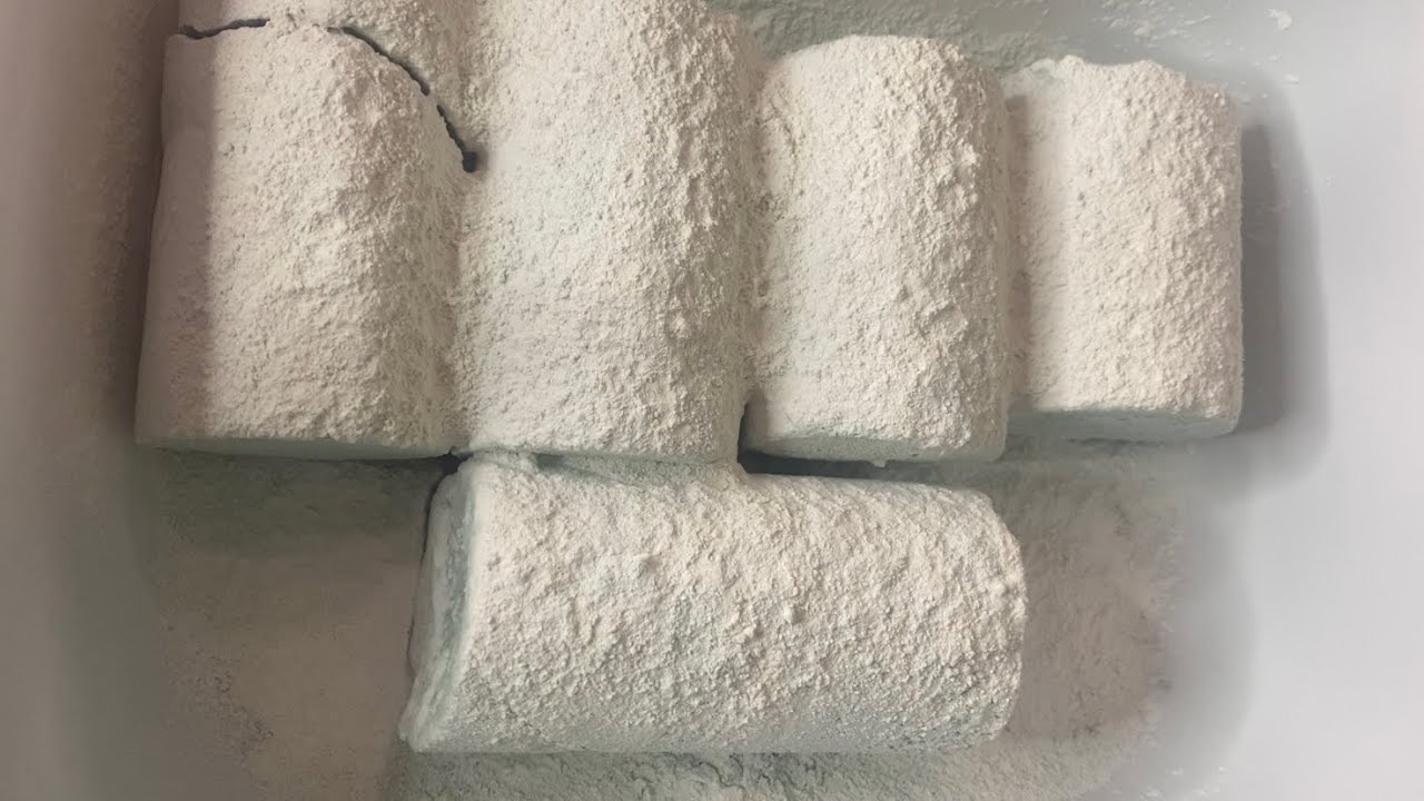 Crushing Comet Cylinders With Cornstarch & Comet Powder