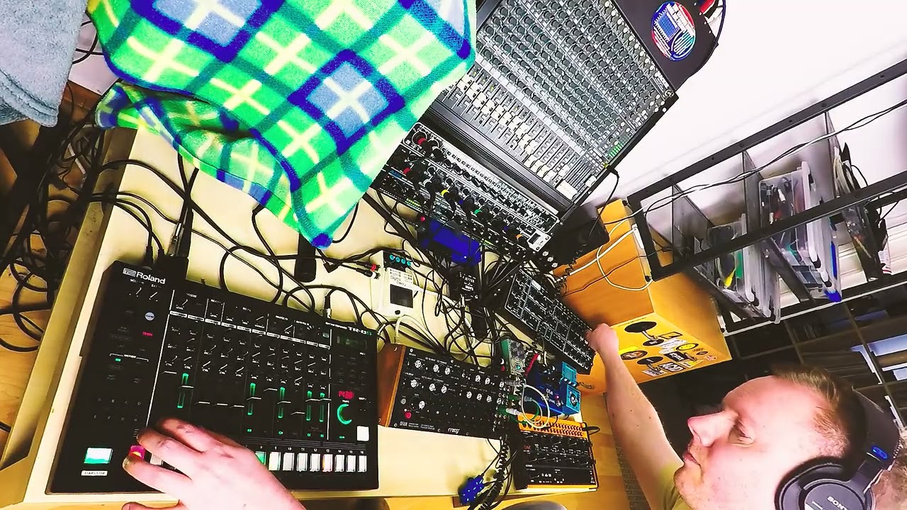 Saturday Techno Jam 05042025 roland tr8s moog dfam behringer pro1 crave