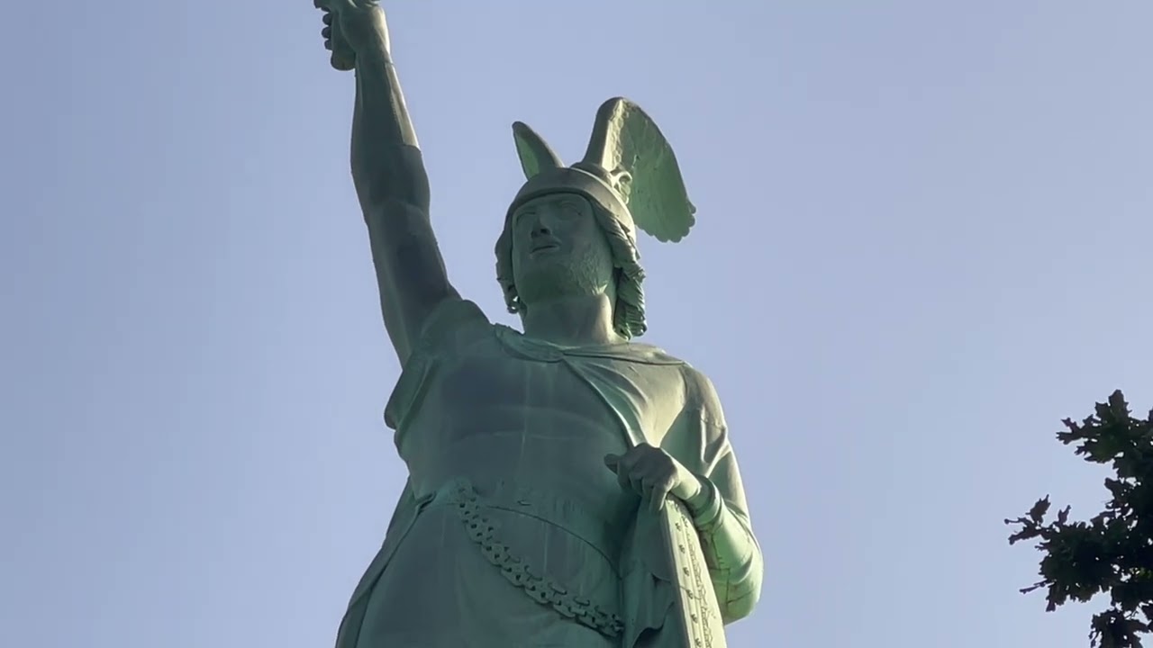 Hermannsdenkmal en Waldhelm op de grens van Oost Duitsland 🇩🇪 @2024#144