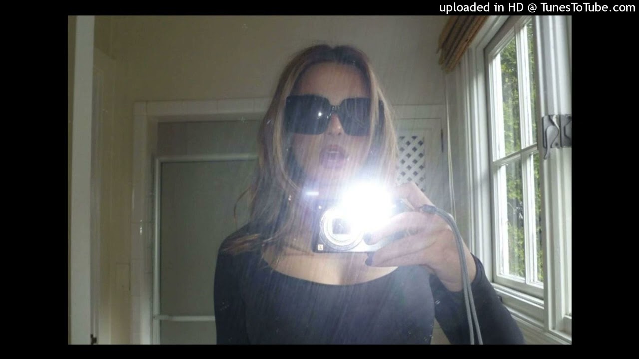 Addison Rae – diet pepsi x heat waves (sped up)