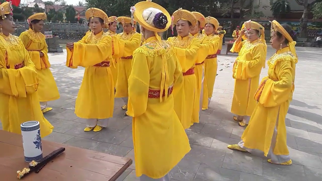 Ngày cuối năm 2025 các cụ lam lê duy lang vu xa phương bắc ăn phu tphp 